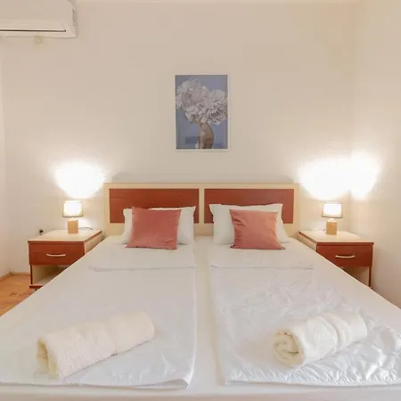 Serafimoski Guest house