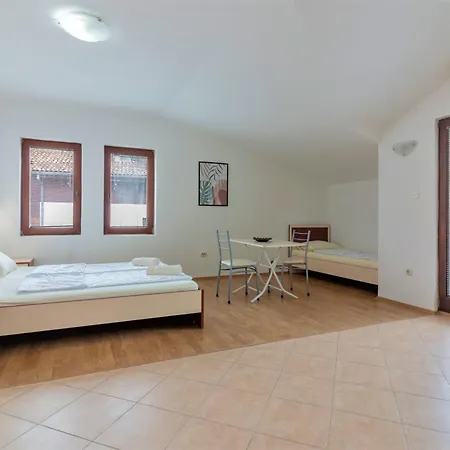 Serafimoski Guest house *
